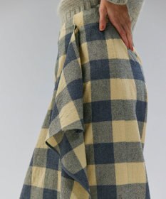 BEIGE， HOBBS / フェイクレザーポケットウールチェックラップスカート