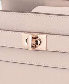 組曲 ベルトデザインスクエアショルダーバッグ