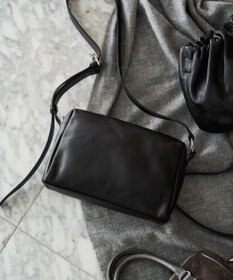 russet レザースクエアショルダーバッグ(CE-1575)