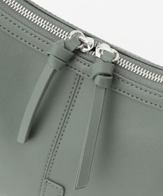 Y'SACCS ハーフムーンボディショルダーバッグ