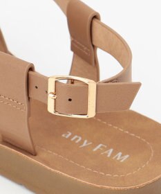 ANY クロスストラップフラットサンダル