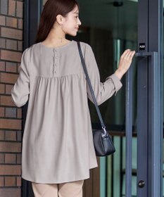 Tiaclasse L 【洗える】フロントタックバックギャザーフレアチュニックブラウス