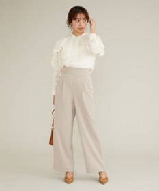 Feroux 【洗える】ジャカードフリルブラウス