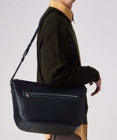 Paul Smith ロゴエンボス ショルダーバッグ