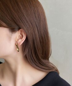 Phoebe ニュアンスリボンピアス　ゴールド