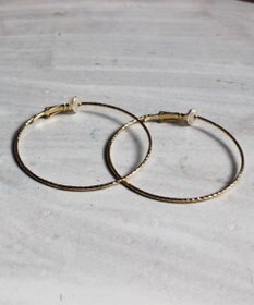 Phoebe ≪雑誌掲載商品≫ツイストラインフープイヤリング　ゴールド