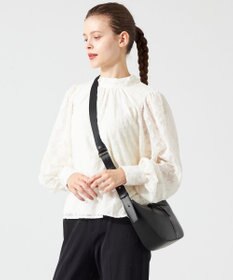 Y'SACCS イタリアンシープ　マルチポーチ付き　ホーボーバッグ