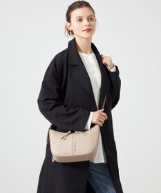 Y'SACCS イタリアンシープ　マルチポーチ付き　ホーボーバッグ