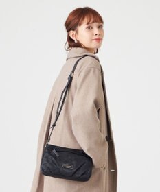 LA BAGAGERIE シャドージャカード ショルダーバッグ