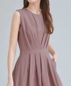 Tiaclasse L 【2TYPEスリーブ/半袖・ノースリーブ・洗える】タックフレアワンピース