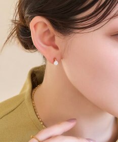 Phoebe 【痛くないシリーズ/金属アレルギー対応】スターリスビジューライトフィットイヤリング　ゴールド