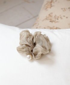 Green Parks ・ＨＡＬＦ　ＴＩＭＥ　大粒パール付きヘアシュシュ