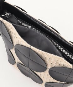 Y'SACCS サークルパッチショルダーバッグ