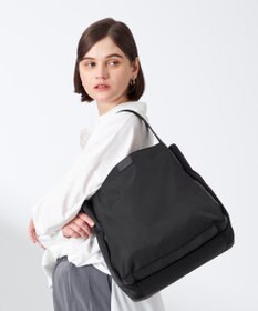 Y'SACCS スクエアすっきりトート Mサイズ