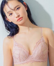 Wing ブラジャー 立体感のあるバストをメイク ふっくらデコルテ きれいな谷間 ブラのズレ・浮きを軽減 【ハイライトブラ】 ブラ CB4000 ウイング／ワコール