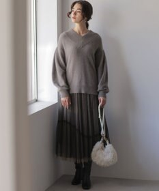 組曲 S フラッフィーファーＶネック ニット