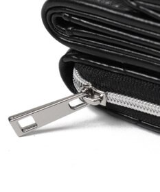 WEGO メタルロゴキルティングウォレット