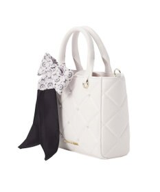 Maison de FLEUR スカーフ付きパールキルティングトートバッグ