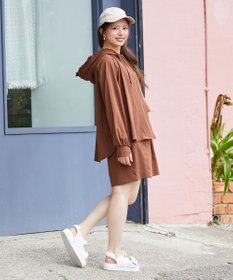 Feroux 【接触冷感・UVカット・吸水速乾】ラッシュガードフリル パーカー