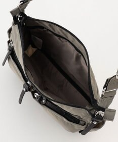 Y'SACCS トリプルポケットベーシックショルダー