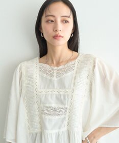 earth music&ecology 【WEB・一部店舗限定】【綿100％】レース＆ピンタックポンチョ