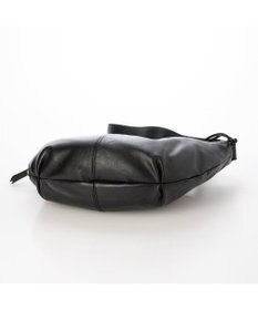 UNBILLION アトランタ ATLANTA / やぎ革軽量ハーフムーンショルダー