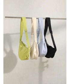 Green Parks ・ＱＵＯＮ　ハーフムーンショルダー