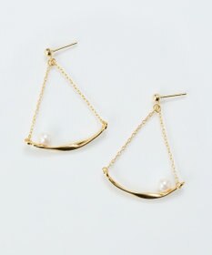 Phoebe 【金属アレルギー対応】スライヴパールトライアングルピアス　ゴールド/ニッケルフリー