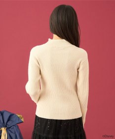 earth music&ecology Ｄｉｓｎｅｙ／フィガロ刺繍袖フェザーニット