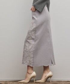 GRACE CONTINENTAL エンブロイダリータイトスカート