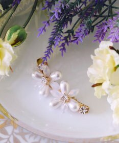 Tiaclasse パールフラワーヘアクリップ