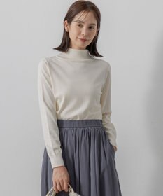 組曲 【前後着用可 / 加藤ローサさん着用】スムースストレッチタートル ニット