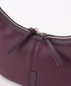 Y'SACCS イタリアンシープ　マルチポーチ付き　ホーボーバッグ