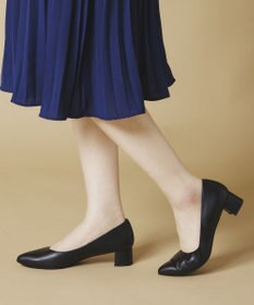 Dominic3 晴雨兼用 ポインテッド レザーパンプス