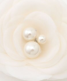 組曲 エアリーフラワーパールコサージュ