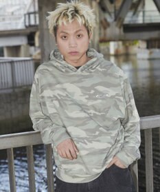 WEGO 【ユニセックス着用ITEM】パターンメタルワンポイントプルパーカー