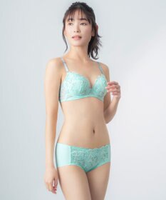 Wing ブラジャー 背中の段差をスムージング バストの脇流れをブロック 脇高設計(バック) 吸汗速乾(カップ肌側) 【後ろ姿きれいブラ】 ブラ KB2720 ウイング／ワコール