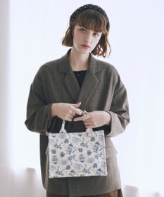 Maison de FLEUR ティーカップ柄ゴブランスクエアトートバッグ
