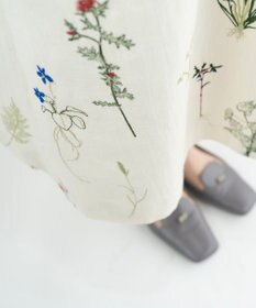 muuc ボタニカル刺繍のワンピースドレス