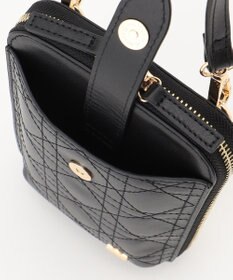 LA BAGAGERIE レザーステッチ　マルチポシェット