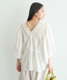 earth music&ecology 【WEB・一部店舗限定】【綿100％】レース＆ピンタックポンチョ