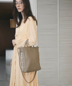 TOPKAPI 【TREASURE TOPKAPI】シュリンクレザー レース 刺しゅう ショルダー付 トートバッグ