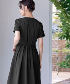 Tiaclasse L 【2TYPEスリーブ/半袖・ノースリーブ・洗える】タックフレアワンピース