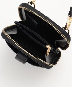 LA BAGAGERIE レザーステッチ　マルチポシェット