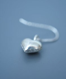 monshiro カレンシルバーハートピアスS