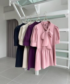 Feroux 【洗える】ペプラム ボウタイブラウス