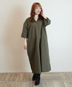 WHITE MAILS 【阿久津ゆりえコラボ】フロントタック Vネック ワンピース