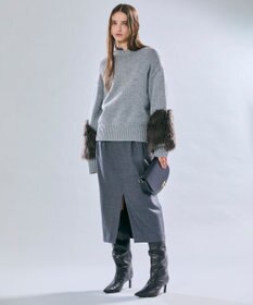 BEIGE， 【洗える・VERY NaVY12月号掲載】CHESTER / フェイクファークルーネックニット