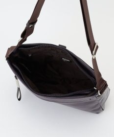 LA BAGAGERIE コーティングキャンバス ショルダーバッグ