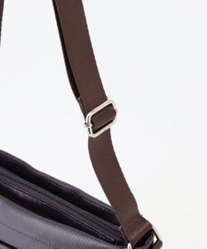 LA BAGAGERIE コーティングキャンバス ショルダーバッグ